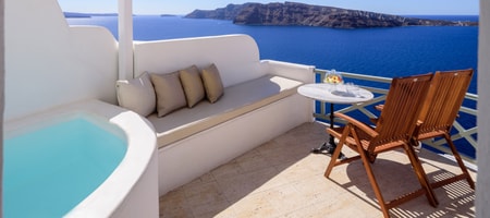 Studio with Private Whirlpool & Caldera View
