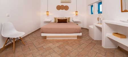 Deluxe Suite with Pool View