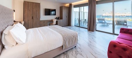 Superior Suite | Private Outdoor Jacuzzi