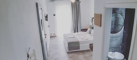 Double Room With Partial Sea View