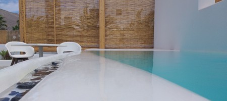 Standard suite with jetted Pool