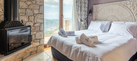 Suite with Mountain View (5)