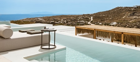 Suite with Side Sea View and Individual Pool 35m²