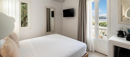Deluxe Double Room with Side Sea View