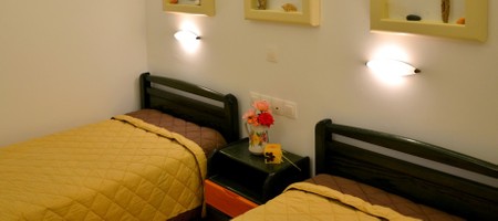 Twin Room | Garden View
