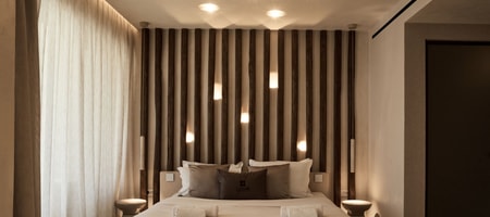 Starlight Suite with Outdoor Hydromassage Bathtub