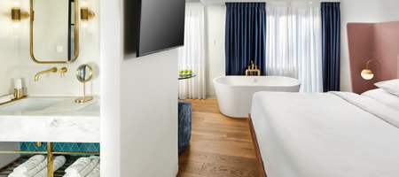 Cool Corner Suite