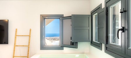 Standard Suite with Sea View and Indoor Hot tub