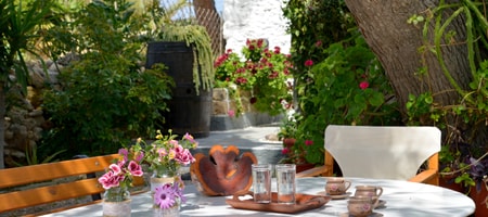 Gemilos Nook Rooms II | Adamantas