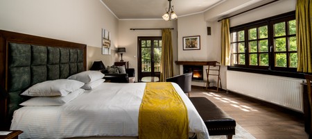 Deluxe Junior Suite with Fireplace and Spa Bath