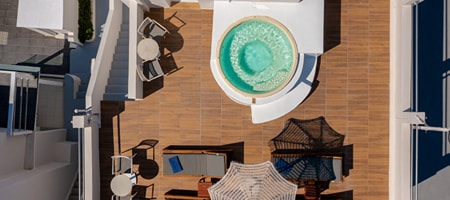 360° Panorama Suite with Outdoor Hot Tub
