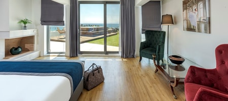 Penthouse Suite with Jacuzzi