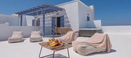 Deluxe Family Suite with Hot Tub and Sea View