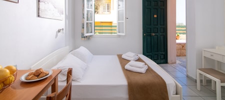 Studio with Garden or Pool View