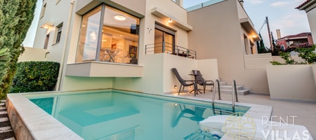 A4 - Luxury house with pool