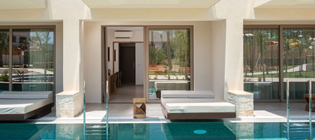 Premium family suite swim up ( 5 years old and above)