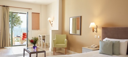 Sea Front Junior Suite Direct Pool Access