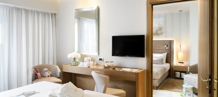 Deluxe Connecting Room