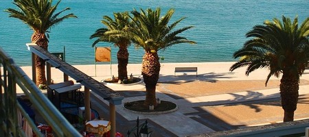Single Stay | Side Sea View