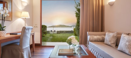 Deluxe Beachfront Bungalow