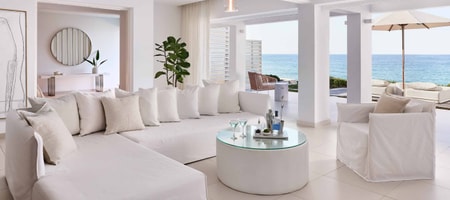 Villa White Seafront Prive Pool