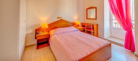 Double Room (double bed)