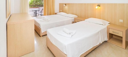 Triple Room