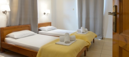 Ground Floor Twin Room with Garden View (2 Adults) "No5"