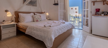 Double Room with Balcony & Partial Sea View (3)