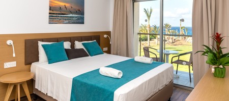 One Bedroom Suite with Sea View