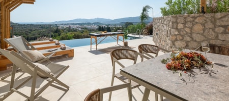 Massari Hills Luxury Living / Villa Fuga