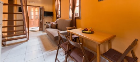 The old town Neighbourhood / Maisonette 3