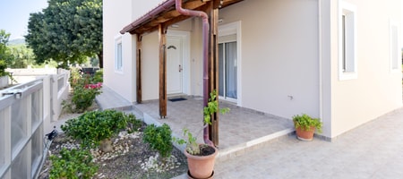 Seraina House