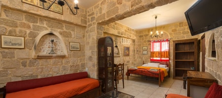 Spot Hotel / Ground Floor Room 3