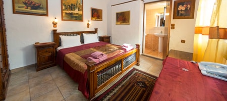 Spot Hotel/First Floor Room 6