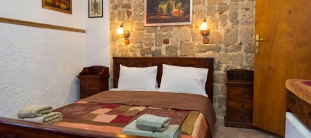 Spot Hotel / First Floor Room 7