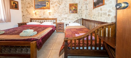 Spot Hotel / First Floor Room 8