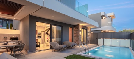 VillaSaints I – Pool & BBQ Walk to Beach
