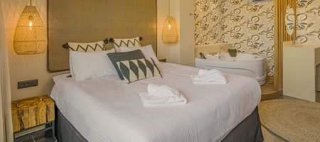 City View Luxury Suite with Jacuzzi