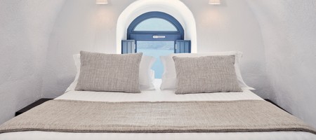 Cave Suite (2-3 guests) with Caldera View