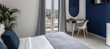 Deluxe room with sea view