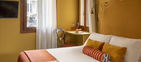 Deluxe Room with Canal View