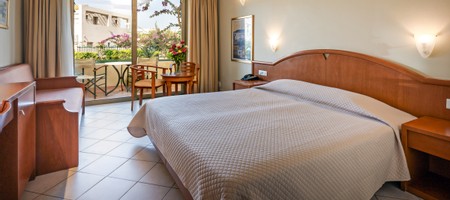 Standard Room with Garden View