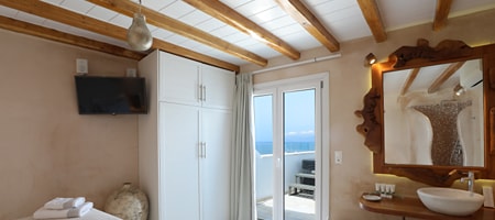 Junior Suite with Outdoor Jacuzzi