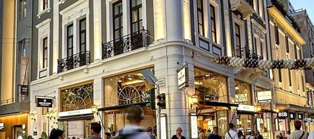 Nur Epoch Concept Hotel