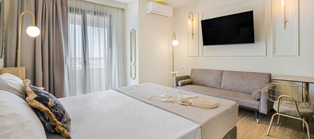 Merelia Suite Aurora Suites