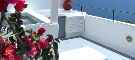 The Shipbuilder's Suite with Hot Tub & Caldera View 50m²
