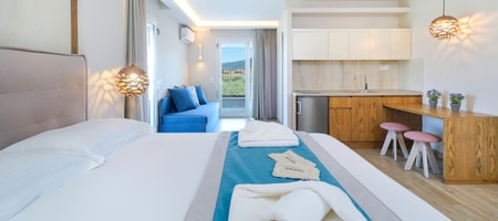 Elena Deluxe Suite