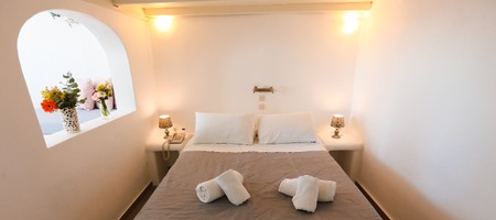 Deluxe Apartment with Caldera View
