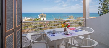 Family Apartment with Sea View